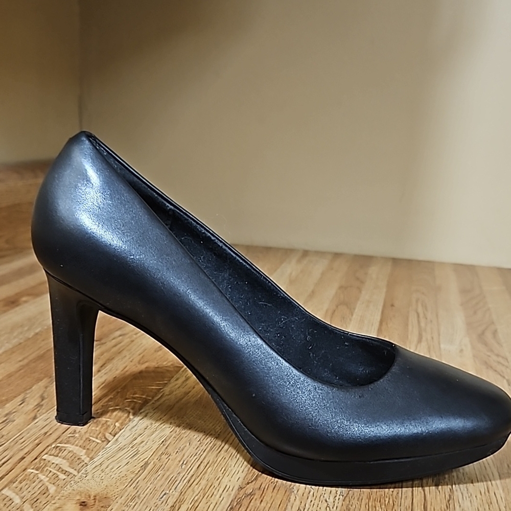 Clarks Collection Black Leather Heels 9-9.5 - Picture 6 of 15
